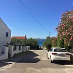 Sunny Val 1 Apartment Petrcane