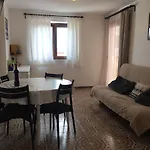 Sunny Val 1 Apartment *