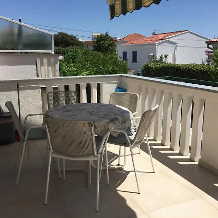 Apartment Sunny Val 1 *